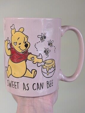 Disney Winnie The Pooh SWEET AS CAN BEE Pooh Bear Mug Heart Hunny & Bee Design🐝